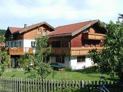 Gaestehaus Alpin - Inkl. Chiemgau-Karte แบร์เกน ภายนอก รูปภาพ